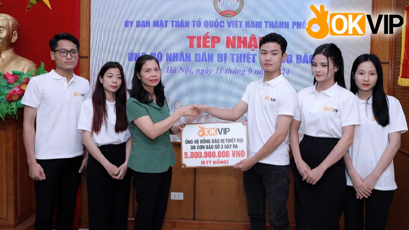 Liên minh OKVIP ủng hộ trực tiếp 5 tỷ đồng tại Ủy ban MTTQ